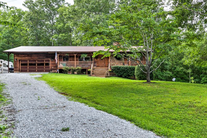 5204 Stinking Creek Rd, Pioneer, TN 37847