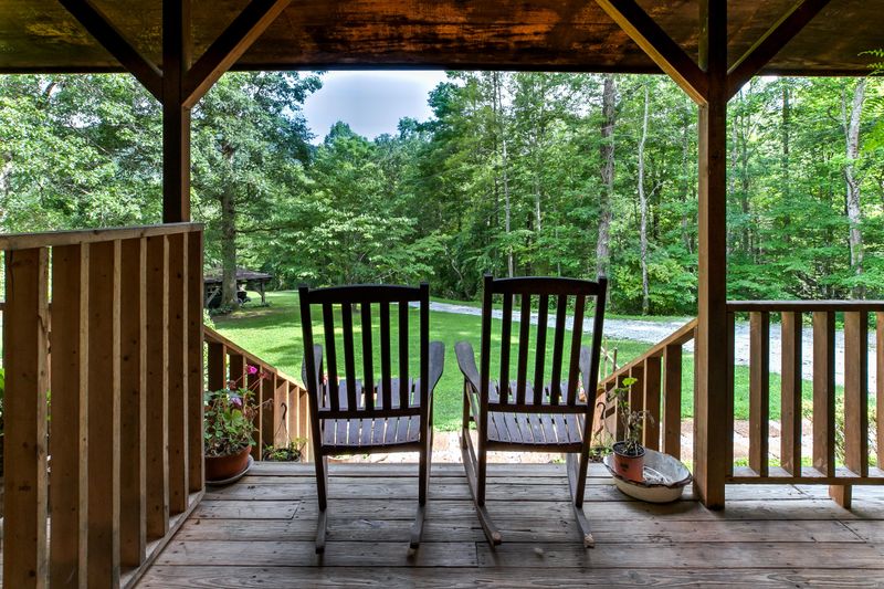 5204 Stinking Creek Rd, Pioneer, TN 37847
