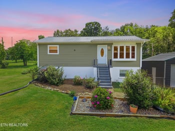 5205 John Hall Rd, Knoxville, TN 37920