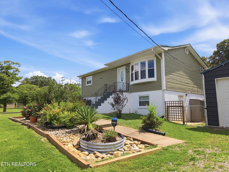 5205 John Hall Rd, Knoxville, TN 37920