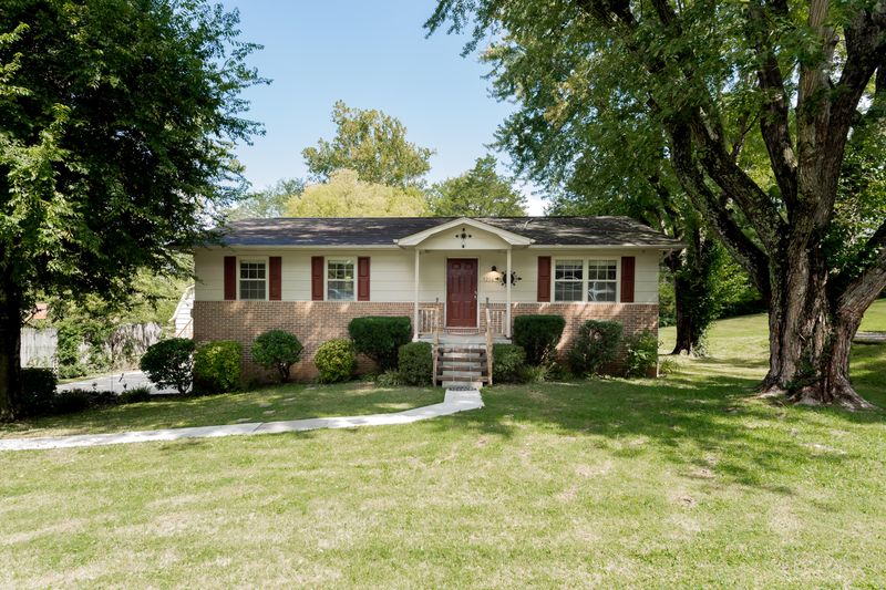 5206 Kohlmier Rd, Knoxville, TN 37912