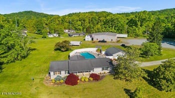 5208 John Hall Rd, Knoxville, TN 37920