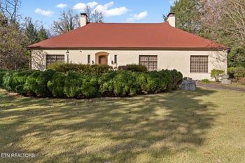 5209 Green Valley Dr, Knoxville, TN 37914