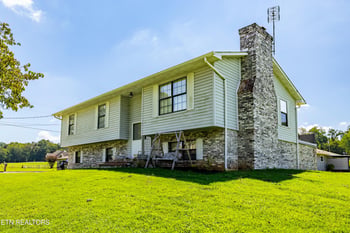 521 Deerfield Cir, Maryville, TN 37804