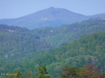521 Domar Ct, Townsend, TN 37882