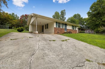 521 E Sunset, Athens, TN 37303