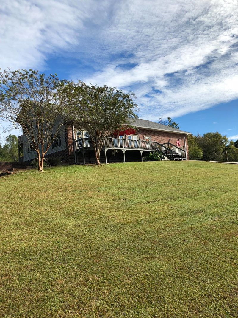 521 Emory River Rd, Harriman, TN 37748
