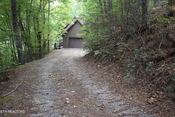 521 Jefferson Rd, Gatlinburg, TN 37738