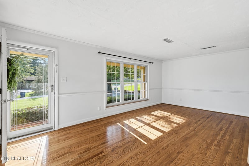 521 Oak St, Morristown, TN 37813