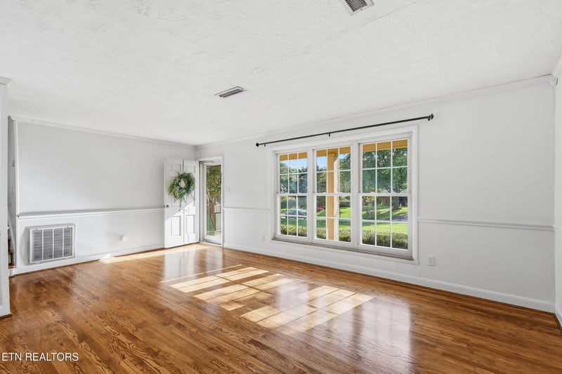521 Oak St, Morristown, TN 37813