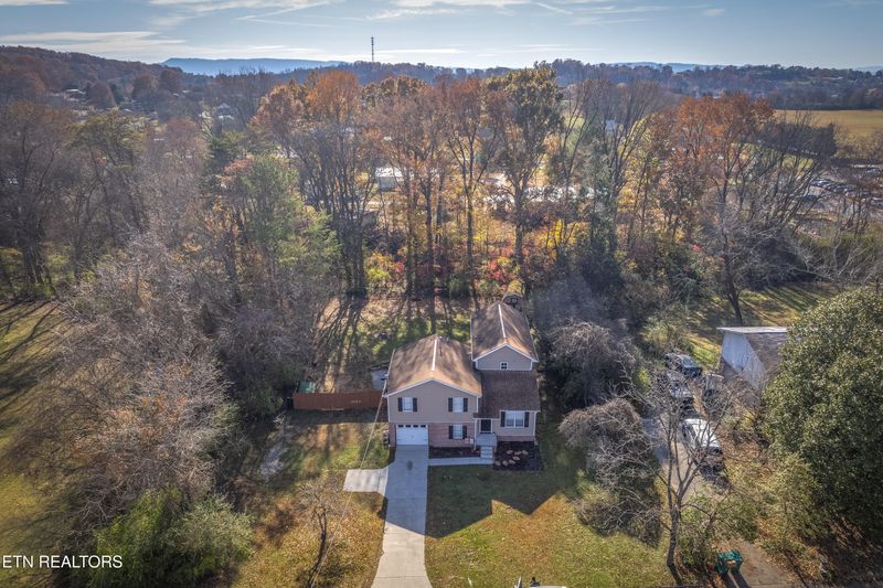 521 Pimlico Dr, Seymour, TN 37865