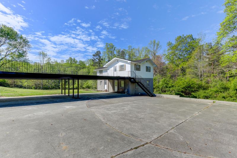 521 Second Norway Ln, Oliver Springs, TN 37840