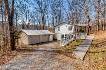 521 Sourdough Hollow Rd, Kodak, TN 37764