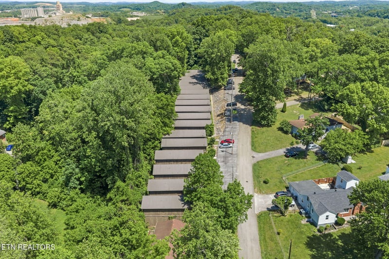 5211 Pocahontas Dr, Knoxville, TN 37914
