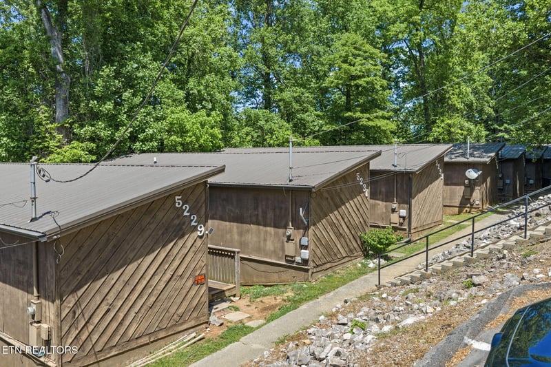 5211 Pocahontas Dr, Knoxville, TN 37914