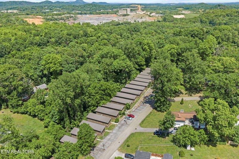 5211 Pocahontas Dr, Knoxville, TN 37914