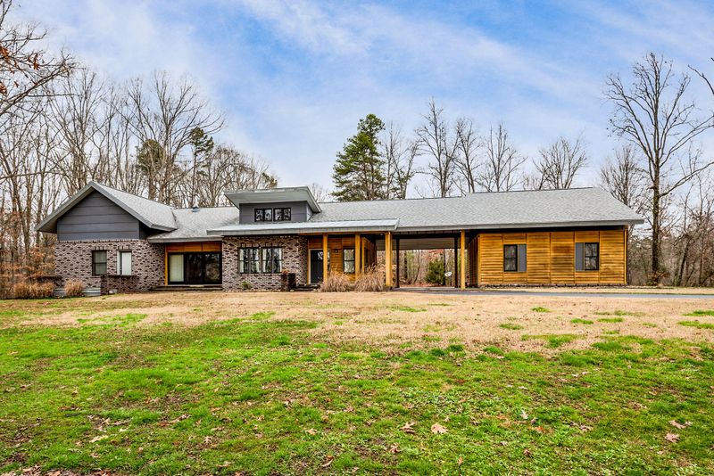 5212 Luttrell Rd, Knoxville, TN 37918