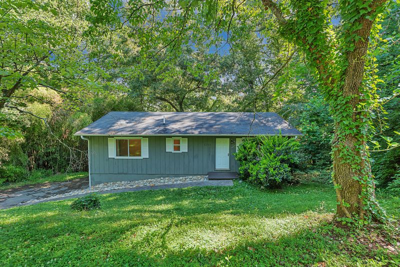 5212 Sheraton Ln, Knoxville, TN 37920