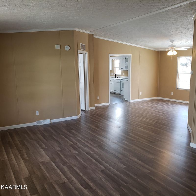 5213 Morganton Blvd, Greenback, TN 37742