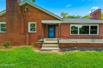 5215 E Sunset Rd, Knoxville, TN 37914