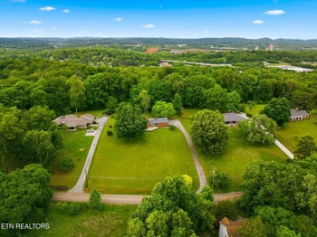 5215 E Sunset Rd, Knoxville, TN 37914