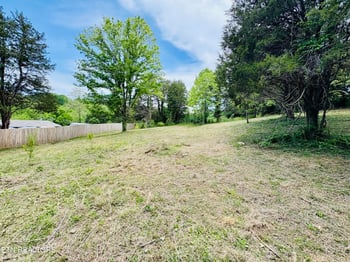 5216 Mcnutt Rd, Knoxville, TN 37920