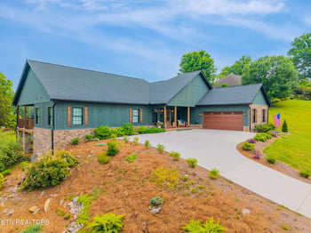5216 Three Bars Ln, Seymour, TN 37865
