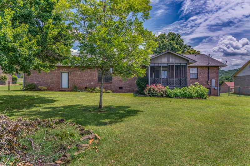 5217 Aspen Ln, Rockford, TN 37853