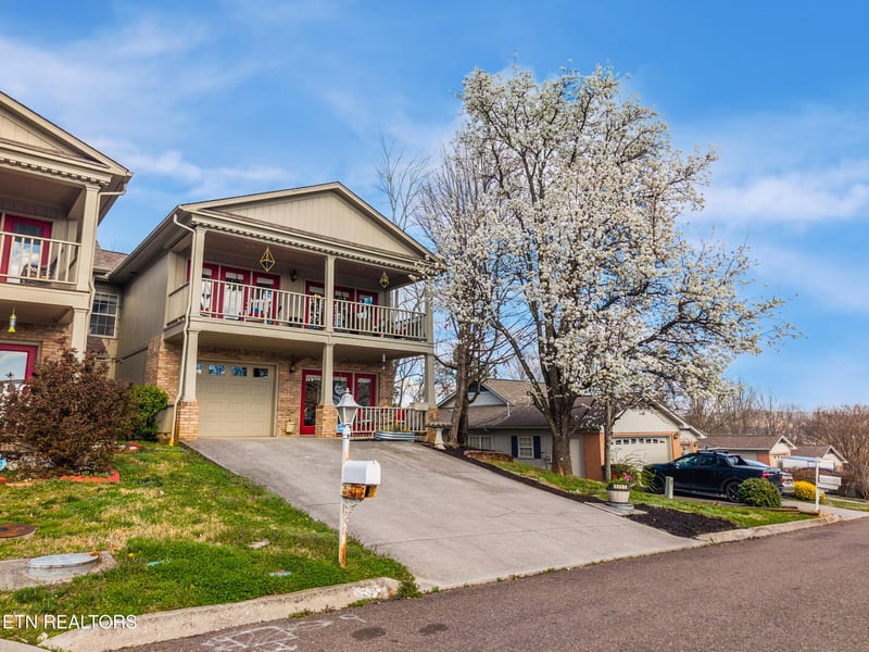 5217 Brig Ln, Knoxville, TN 37914