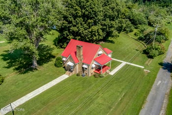 522 Court St, Wartburg, TN 37887