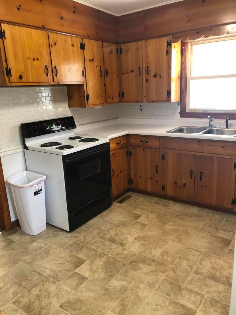 522 E Springdale Ave, Knoxville, TN 37917