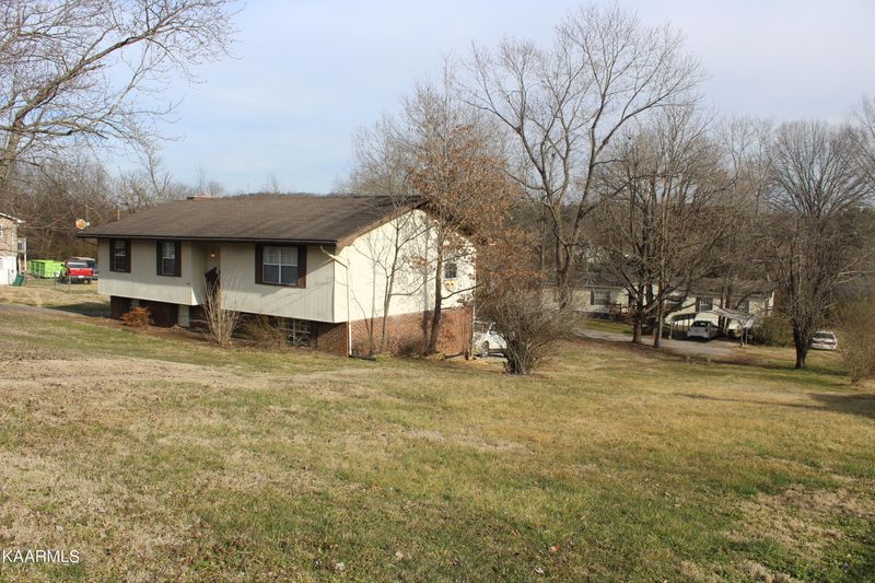 522 Eagleton Rd, Maryville, TN 37804