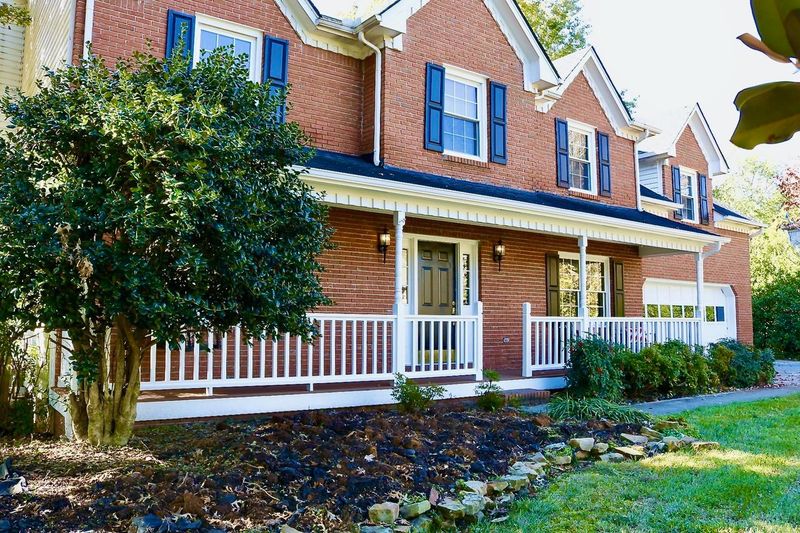 522 Maple Tree Dr, Knoxville, TN 37934