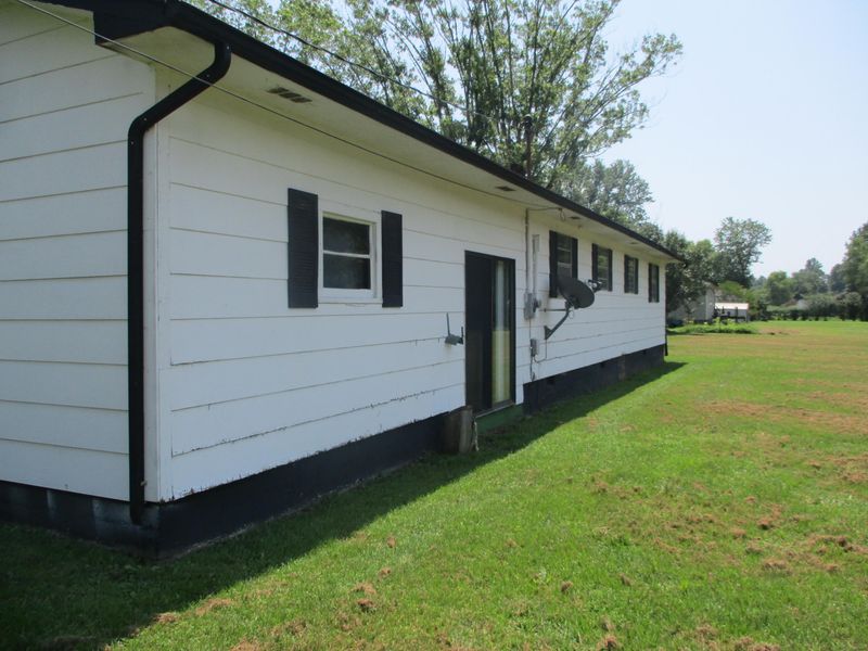 522 Matt Edmond Rd, Harriman, TN 37748