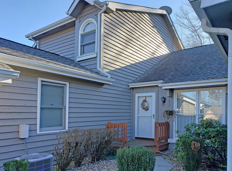 522 River Bend Dr, Crossville, TN 38555