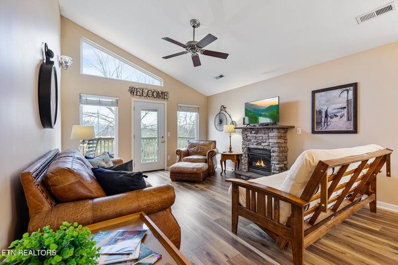 522 Tanasi Tr, Pigeon Forge, TN 37863