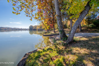 5220 Riverbriar Rd, Knoxville, TN 37919