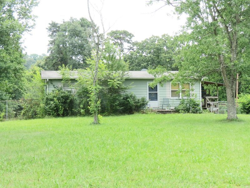 5221 Alcove Blvd, Greenback, TN 37742