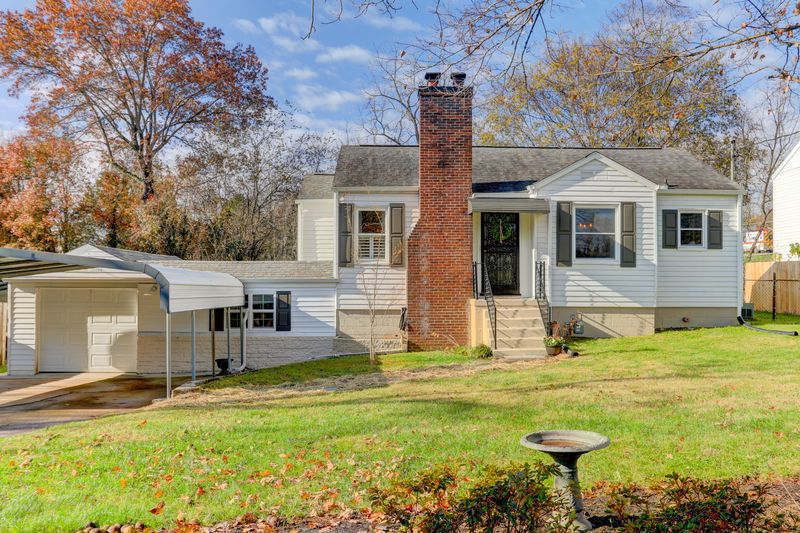 5221 Villa Rd, Knoxville, TN 37918