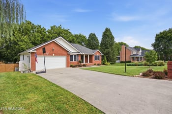 5223 Trumpet Vine Ln, Knoxville, TN 37918