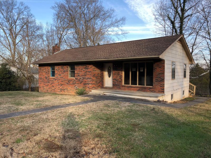 5226 Avis Ln, Knoxville, TN 37914