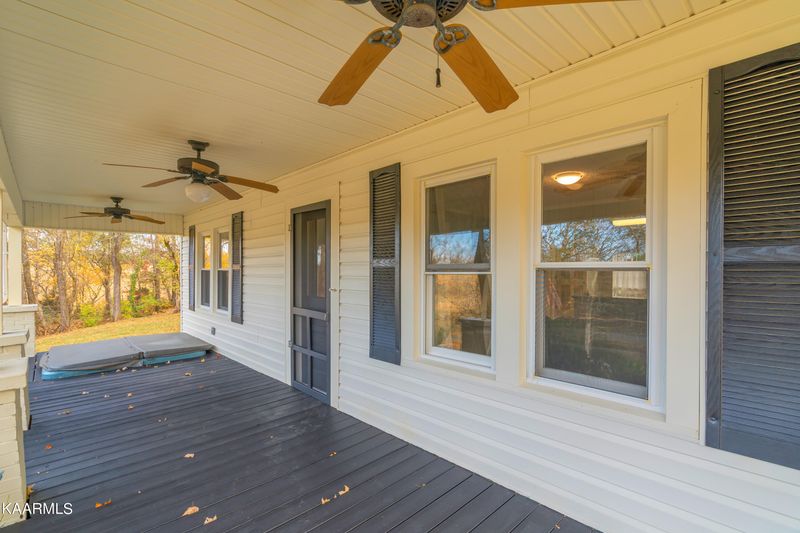 5226 Baumgardner Rd, Maryville, TN 37803