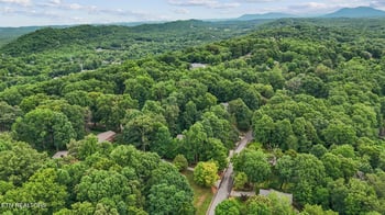 5227 Beverly Oaks Dr, Knoxville, TN 37918