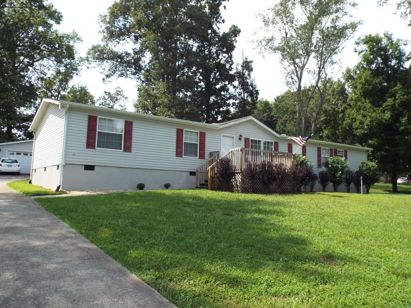 5227 Morganton Blvd, Greenback, TN 37742