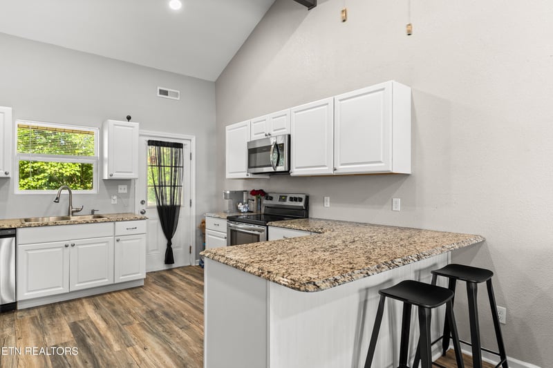 523 E Lincoln Rd, Alcoa, TN 37701