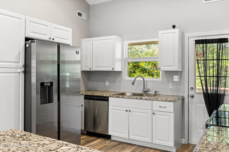 523 E Lincoln Rd, Alcoa, TN 37701