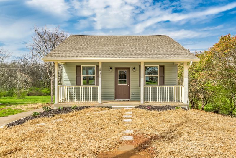 523 E Lincoln Road Rd, Alcoa, TN 37701
