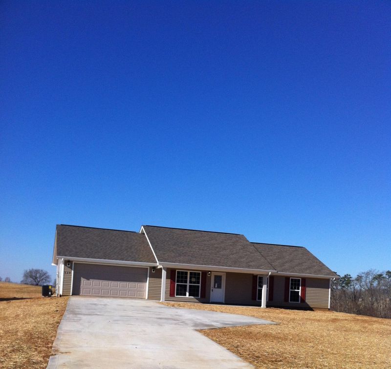 523 Hinkle Rd, Seymour, TN 37865