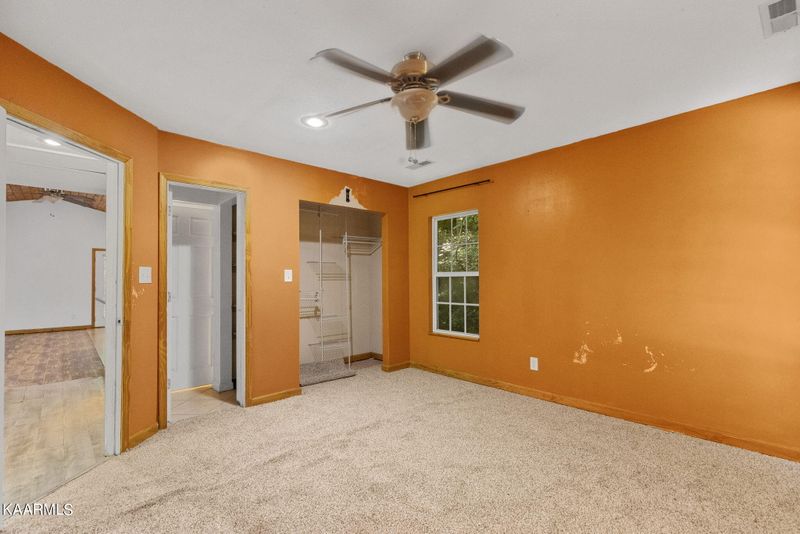 523 Old Tacora Hills Rd, Clinton, TN 37716