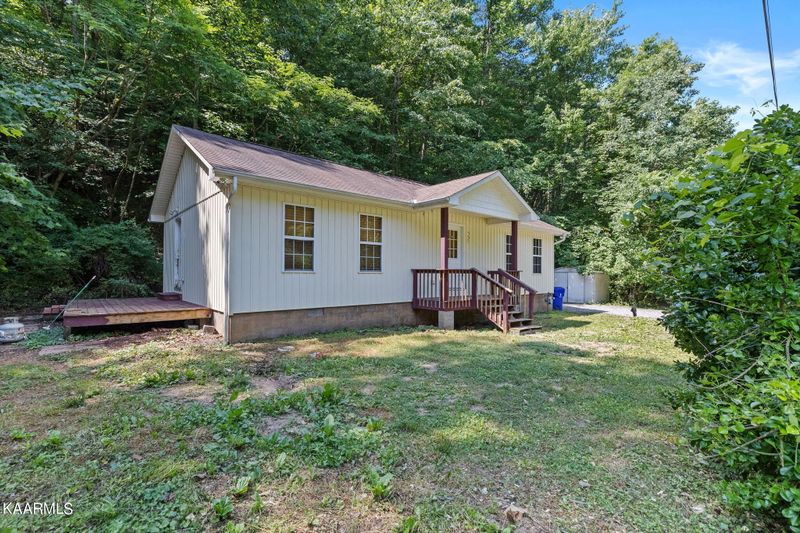 523 Old Tacora Hills Rd, Clinton, TN 37716